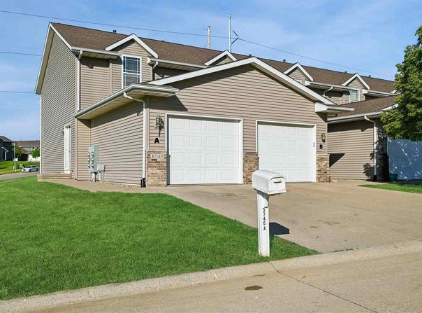 3740 SW 37th Ave, CedarRapids, IA 52404