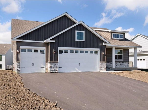 5146 Harvest Curve, Mayer, MN 55360