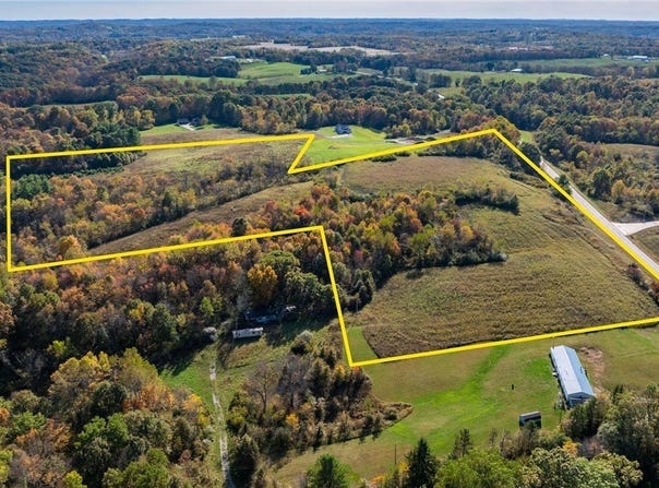 Wintergreen Road, Lore City, OH 43755