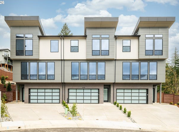 2435 N R St, Washougal, WA 98671