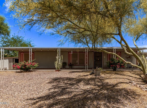 1330 E SCENIC Street, Apache Junction, AZ 85119