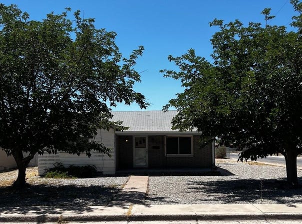1423 Alaska AVE, Alamogordo, NM 88310