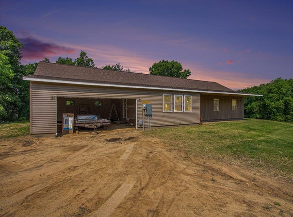 89492 County Road 690, Benton Harbor, MI 49022