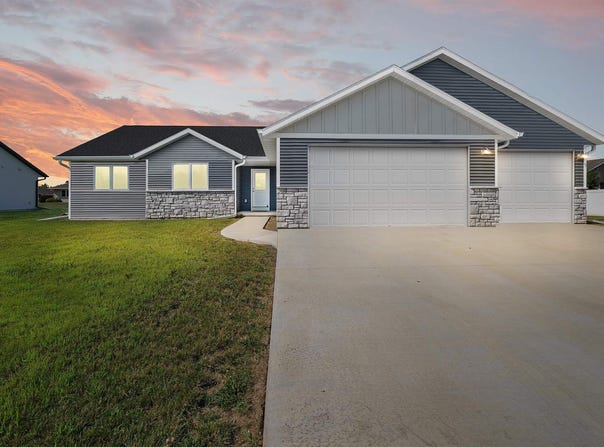 310 PRAIRIE FOX Drive, NORTH FOND DU LAC, WI 54937