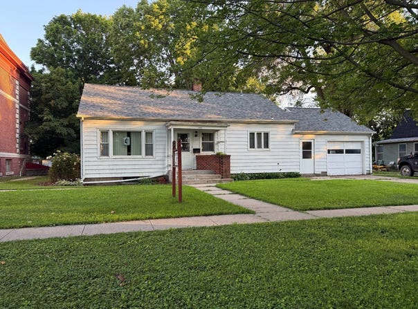 303 W Madison, Mount Ayr, IA 50854