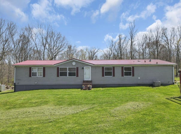 66551 Airport Road, New Plymouth, OH 45654