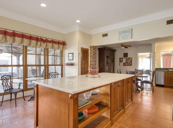 121 Beverly Drive, Lafayette, LA 70503