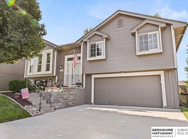 8461 Baker Street, Omaha, NE 68122