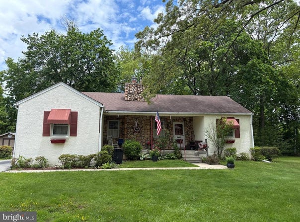 812 AGNES AVE, MORTON, PA 19070