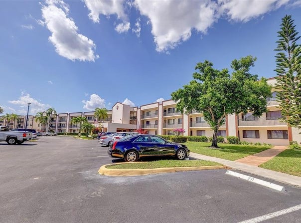 9633 N Belfort Cir, Fort Lauderdale, FL 33321