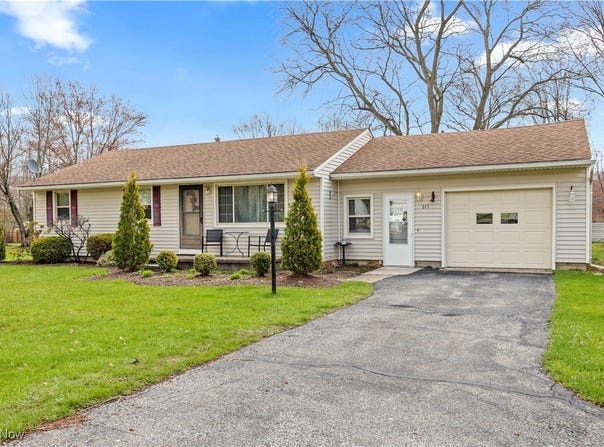 613 W Main Street, South Amherst, OH 44001