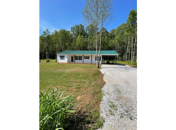 212 Cornfield Lane, Appomattox, VA 24522