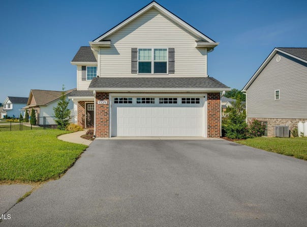 1329 Lemongrass Drive, Jonesborough, TN 37659