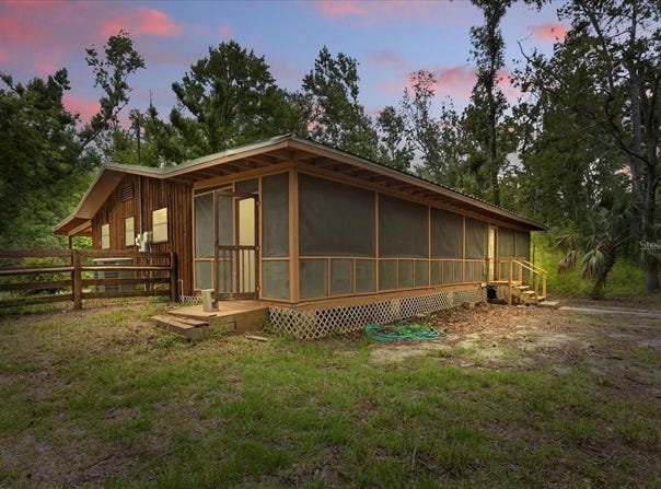 1518 PALM STREET NE, STEINHATCHEE, FL 32359