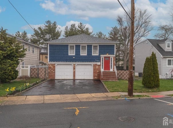 2393 Steuben St, Union Twp, NJ 07083