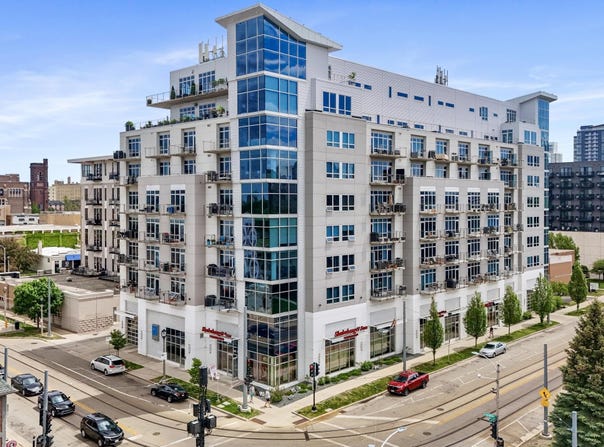 601 E Ogden Ave, Milwaukee, WI 53202