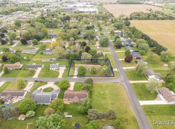 167&187 Holiday Drive, Ionia, MI 48846