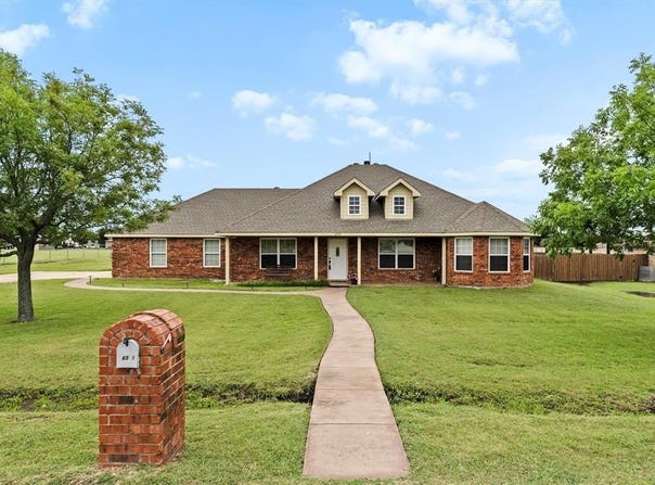 6581 Meadow Ridge Circle, Nevada, TX 75173