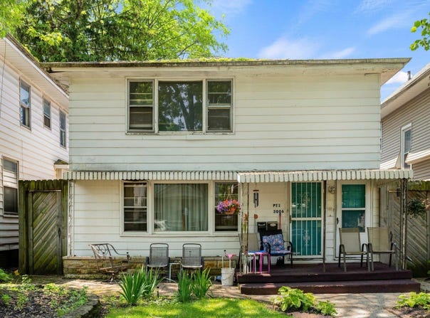 3006 Monroe Street, Fort Wayne, IN 46806-1154