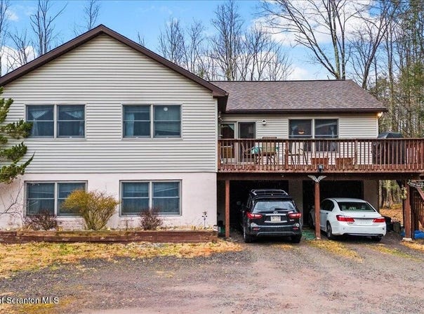 145 Underwood Lane, Lake Ariel, PA 18436