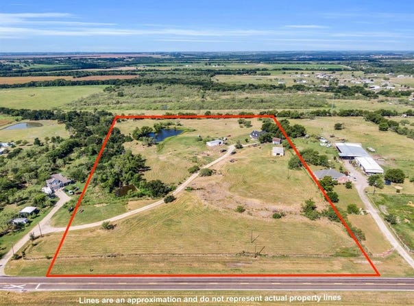 1518 Fm 985, Ennis, TX 75119
