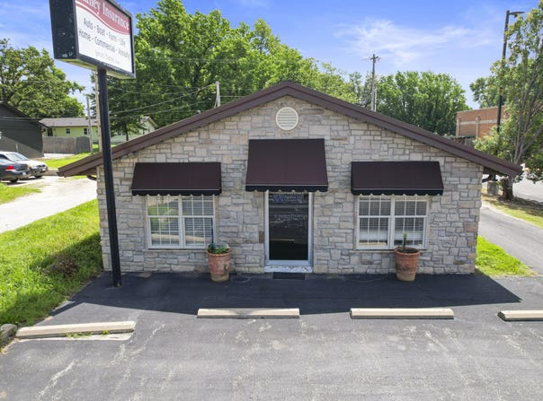 1111 S Main Street, Grove, OK 74344