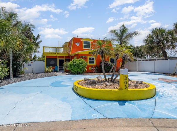 303 Winslow Circle, Cocoa Beach, FL 32931