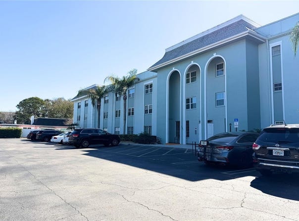 701 POINSETTIA ROAD 340, BELLEAIR, FL 33756