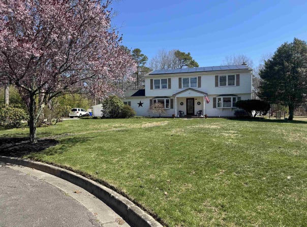 9 Saddle Ridge, Egg Harbor Township, NJ 08234