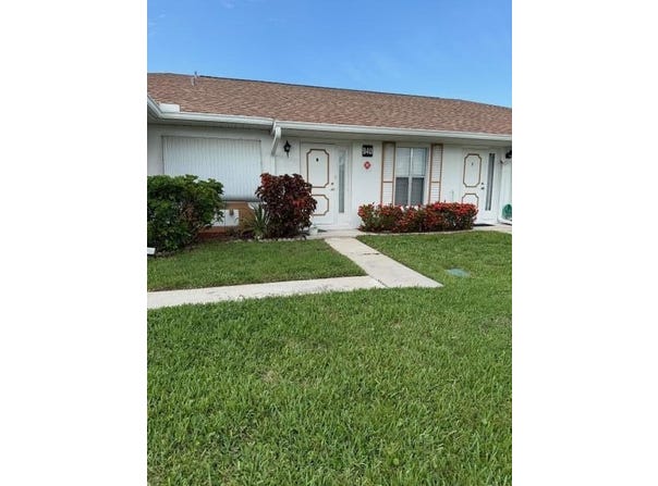 940 Savannas Point Drive, Fort Pierce, FL 34982