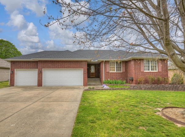208 Miller Way, Monett, MO 65708