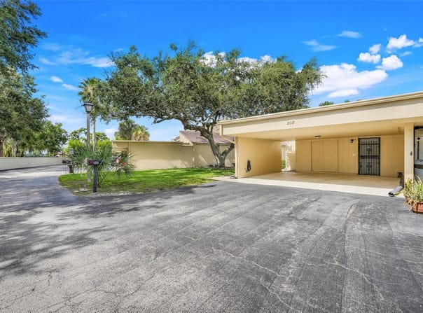 208 SONORA DRIVE, CASSELBERRY, FL 32707