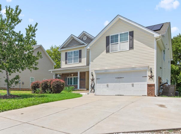 2026 Heron Pointe Drive, Whitsett, NC 27377