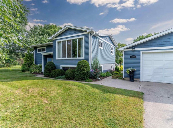 605 Belle Street, Waterloo, IA 50702