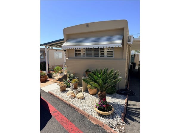 12177 3rd St, Yucaipa, CA 92399