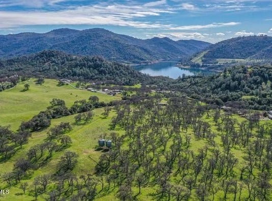 13300 Lone Bend Road, Jamestown, CA 95327