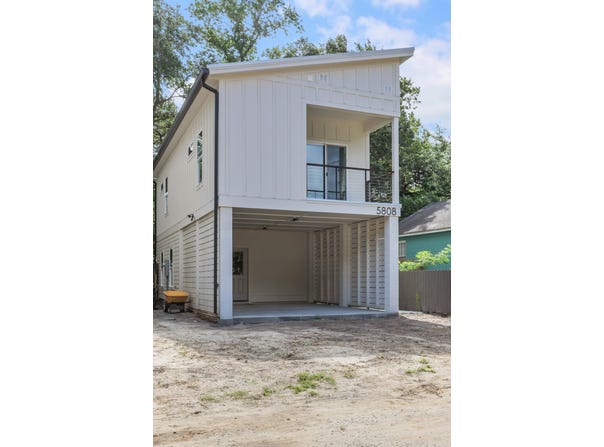 5810 Knight Street, Hanahan, SC 29410