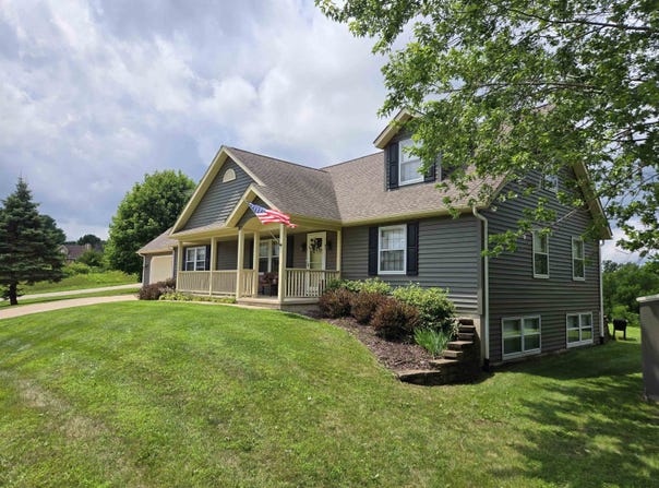 1A49 Blackhawk, APPLE RIVER, IL 61001