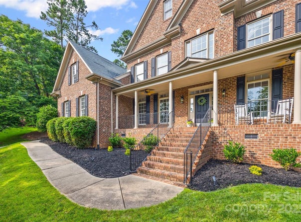 927 Cove Point Lane, Tega Cay, SC 29708