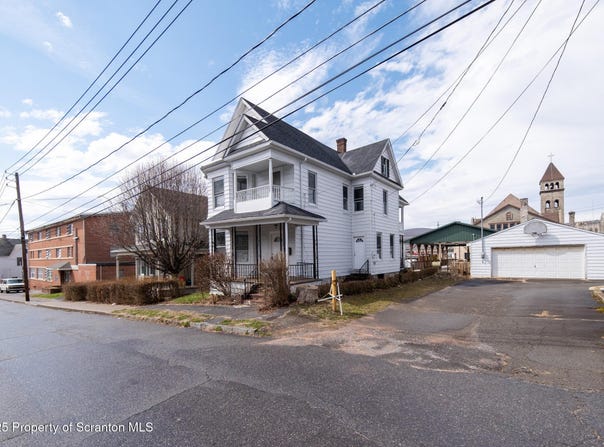 83 Wyoming Street, Carbondale, PA 18407