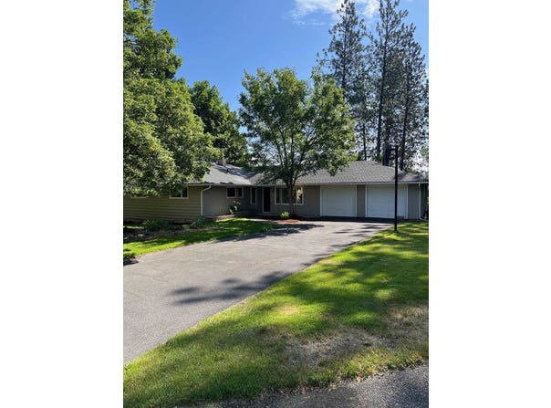 10520 N College Cir, Spokane, WA 99218