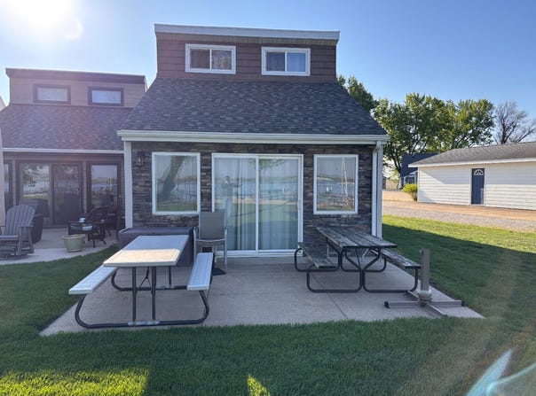 1 E Shore Drive, Lake View, IA 51450