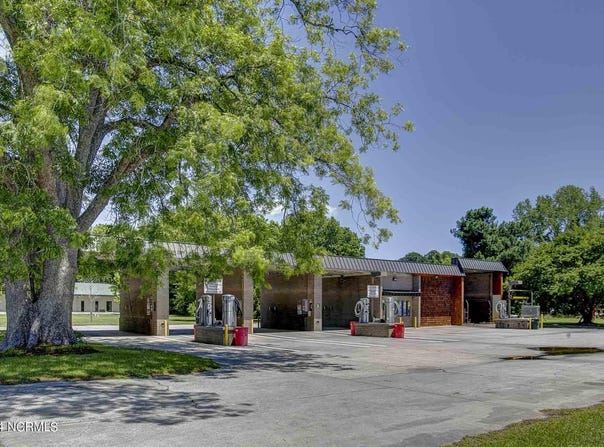 8109 Caratoke Highway, Powells Point, NC 27966