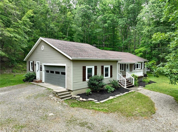121 Breed Hollow Breed Hollow Road, Big Flats, NY 14845