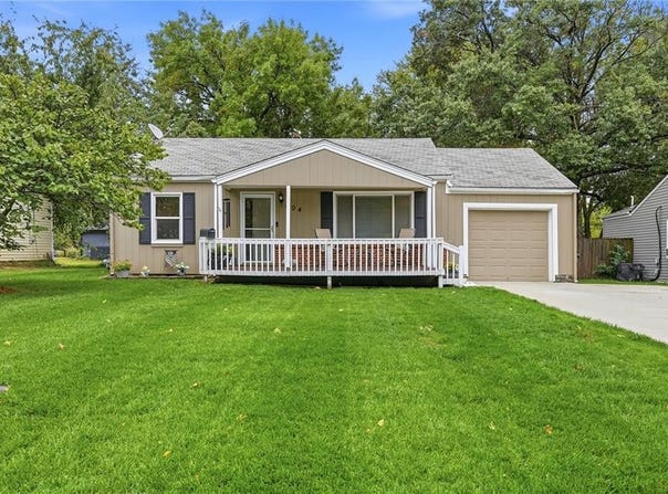 404 S Church Street, Olathe, KS 66061