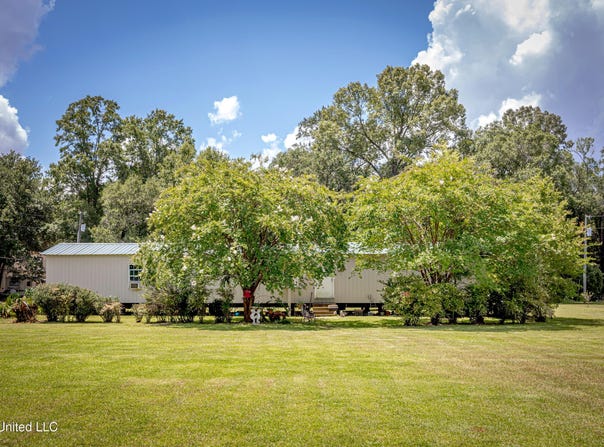 139 Archey Lane, Lucedale, MS 39452