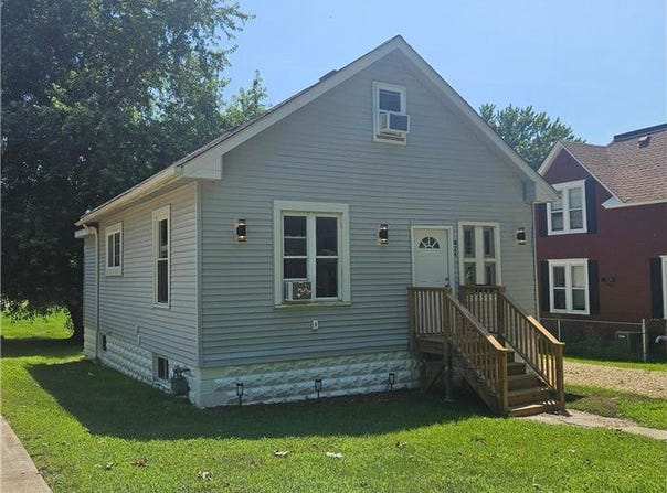 624 E Hawthorne Street, Albert Lea, MN 56007