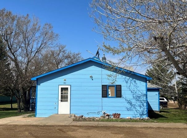 310 N Taft Avenue, Isabel, SD 57633