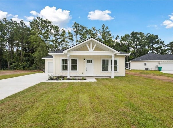 1026 Cottage Way, Darien, GA 31305