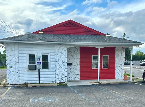 111 W WHITE HORSE PIKE, BERLIN, NJ 08009